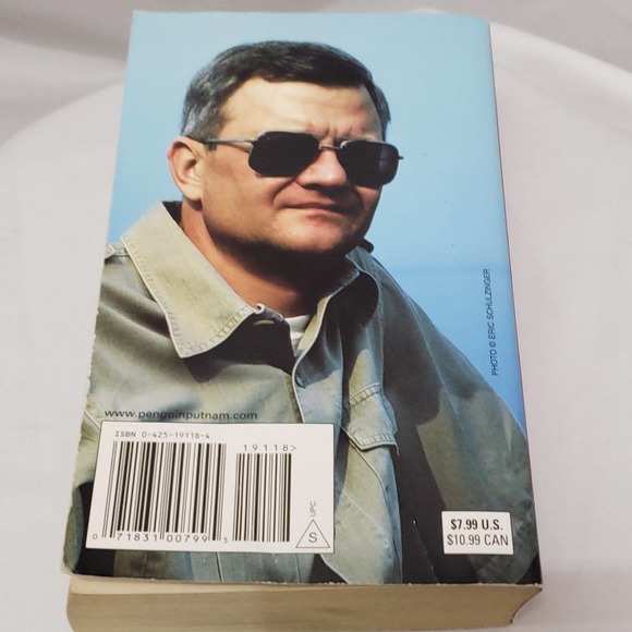 Red Rabbit by Tom Clancy Bestseller Paperback - Picture 3 of 9